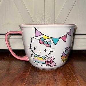 Hello Kitty Easter Cupcakes Mixing Bowl with Handle